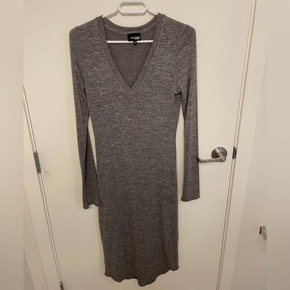 Wilfred Free - Lisiere Long Sleeve V Neck